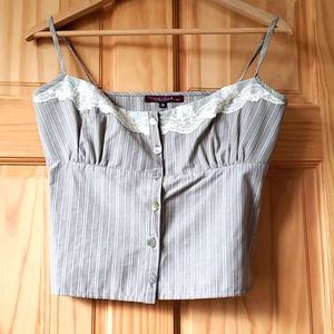 Sleeveless coton and lace top